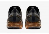 Кроссовки Nike Air VaporMax 2019  Black/Metallic Gold/Black - Фото 2