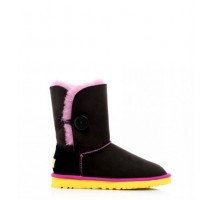 UGG BAILEY BUTTON NOIR BOOT ROSE JAUNE