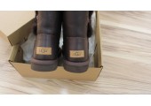 UGG BAILEY BUTTON II BOOT LEATHER BROWN - Фото 3