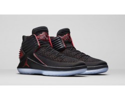 Баскетбольные кроссовки Air Jordan XXXII Black/Red Univercity