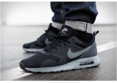 Кроссовки Nike Air Max Tavas Black/Cool Grey - Фото 1